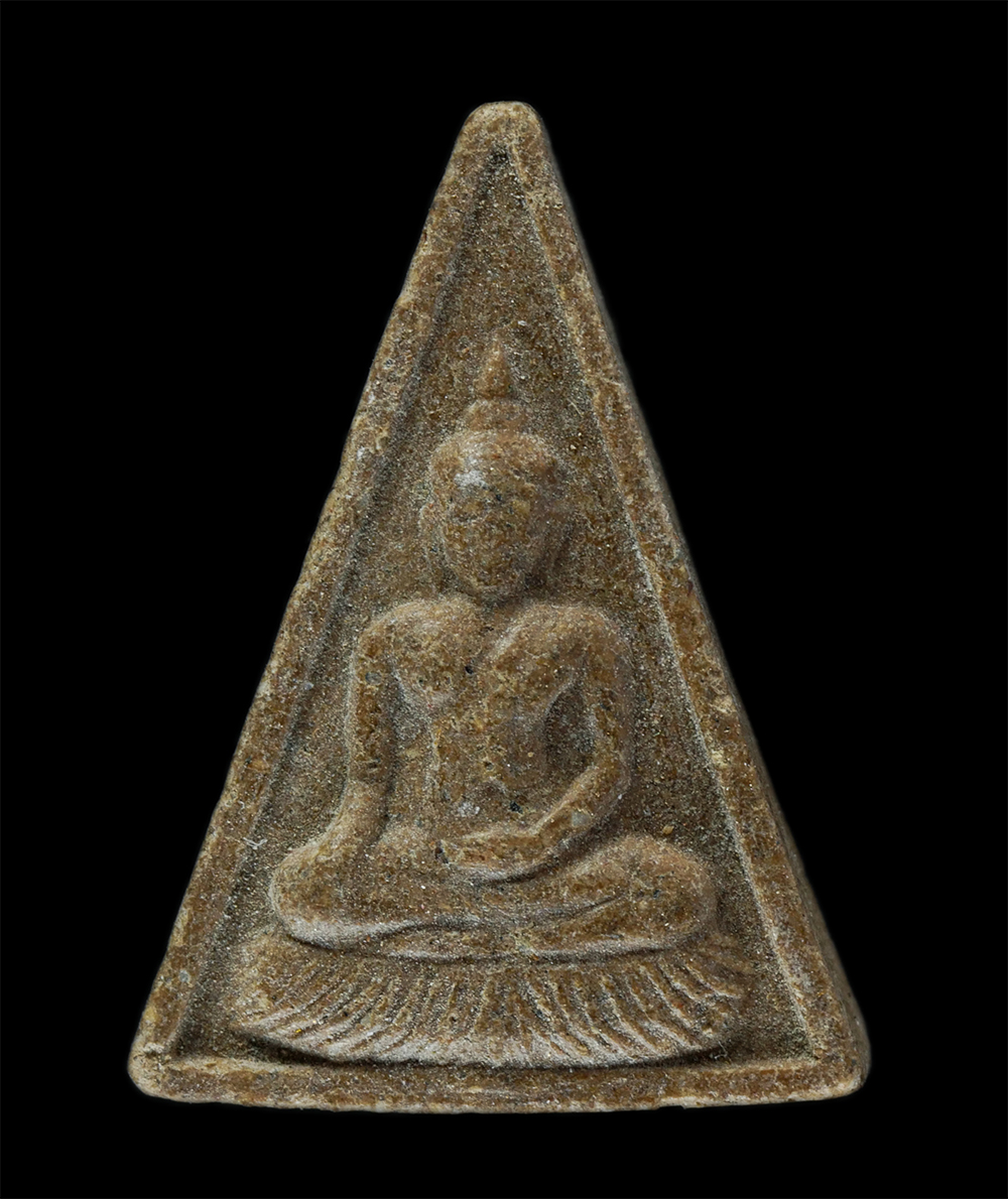 17Aug24 (334)p.jpg - พระนางพญา จุฬามณี หลังพระนามย่อ สธ. วัดจุฬามณี สร้างปี 2539 จังหวัดพิษณุโลก เนื้อผงพุทธคุณ ผงว่าน | https://kamulet.in.th